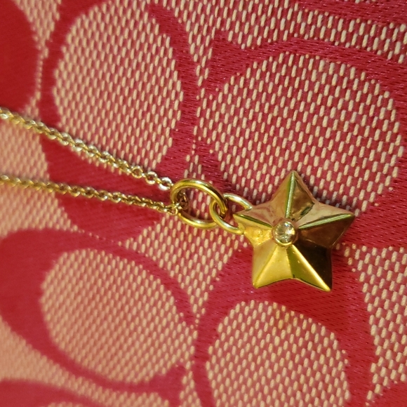 Bracelets - Picture 4 of 6